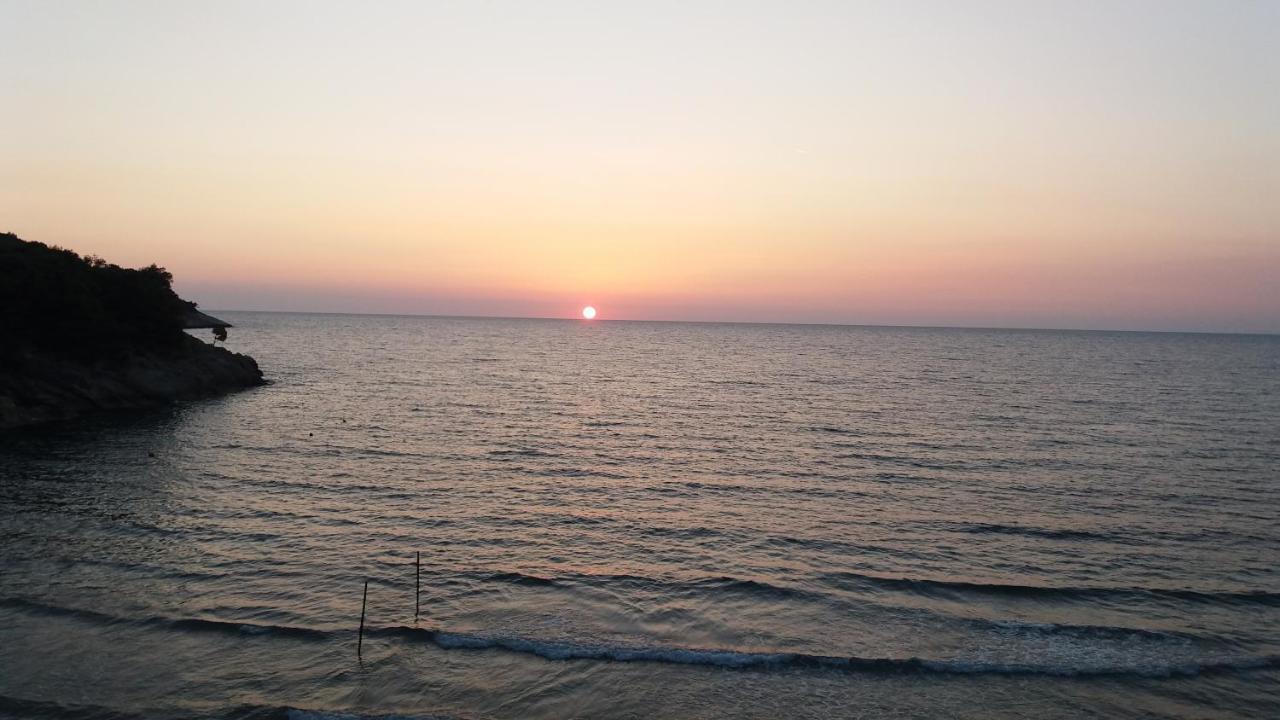 Darinka Aparthotel Ulcinj Bagian luar foto
